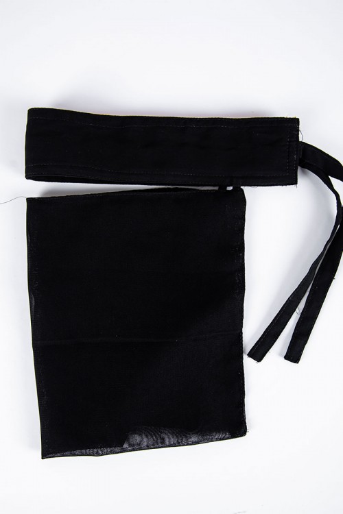 برقع نسائي لون أسود ليوم التأسيس مزين من الأعلى بخيوط ملونة و اكسسوارات ذهبية