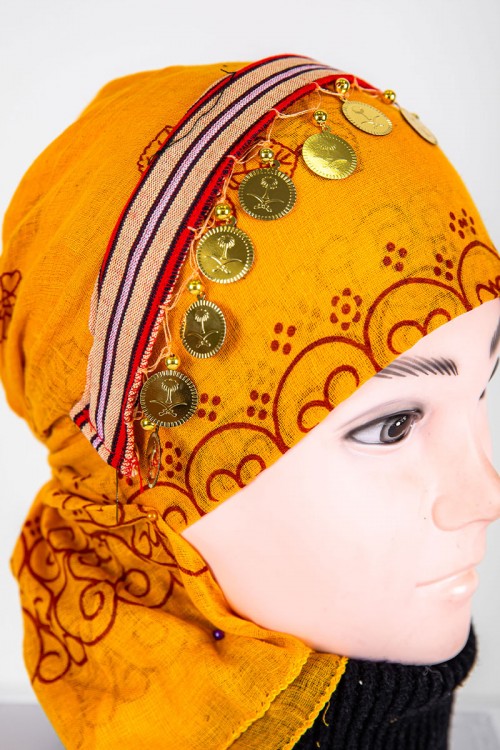 طوق شعر تراثي ملون مزين بجنيهات ذهبية