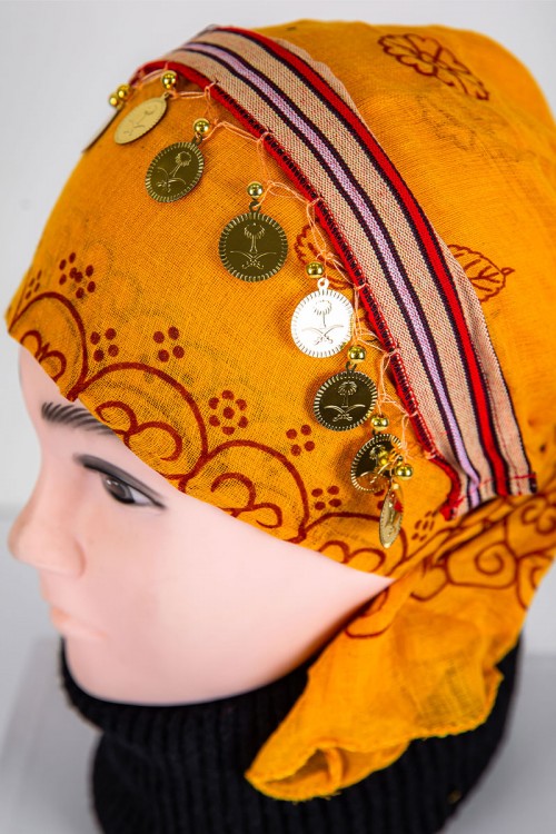 طوق شعر تراثي ملون مزين بجنيهات ذهبية