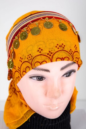 طوق شعر تراثي ملون مزين بجنيهات ذهبية 