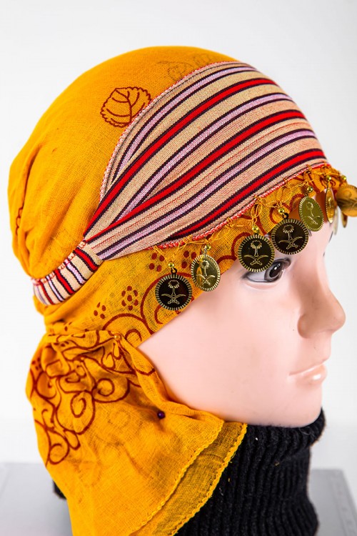 ربطة شعر تراثية ملونة مزينة بجنيهات ذهبية