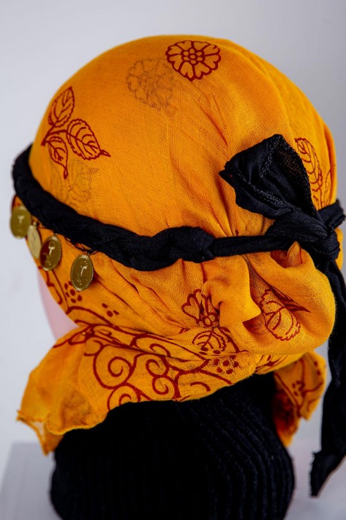 ربطة رأس تراثية ملونة على شكل ضفائر مزينة بجنيهات ذهبية