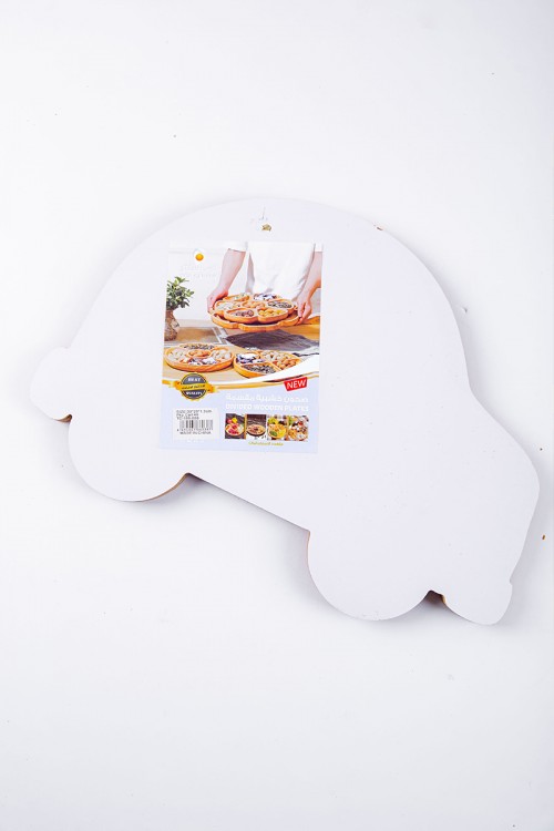 صحن تقديم خشبي لون أسود و ذهبي على شكل سيارة بعدة تقسيمات