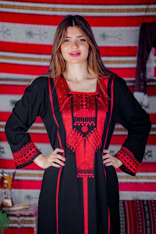 جلابية نسائية عسيري لون أسود بتطريز تراثي ملون