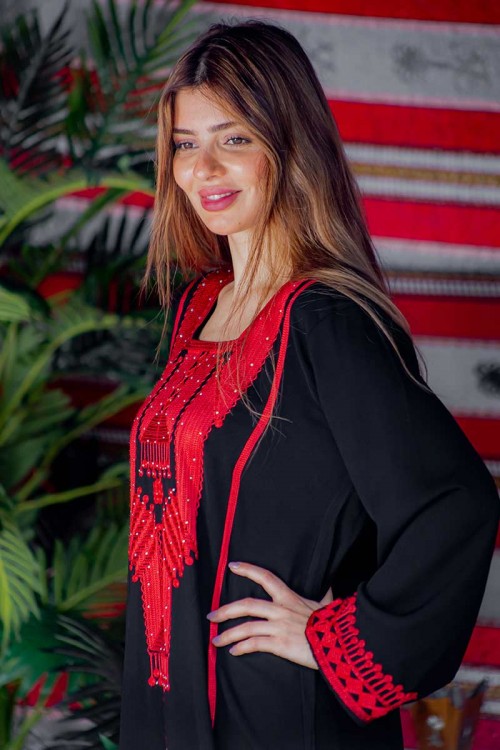 جلابية نسائية عسيري لون أسود بتطريز تراثي ملون