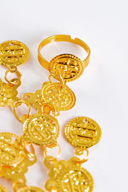 أساور جنيهات مع خاتم لون ذهبي