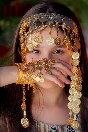 أساور جنيهات مع خاتم لون ذهبي 