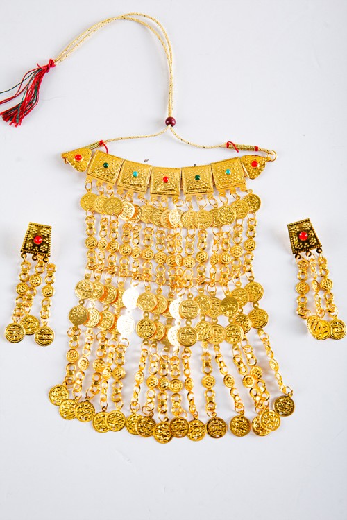 طقم تراثي سلس و حلق متدلي لون ذهبي