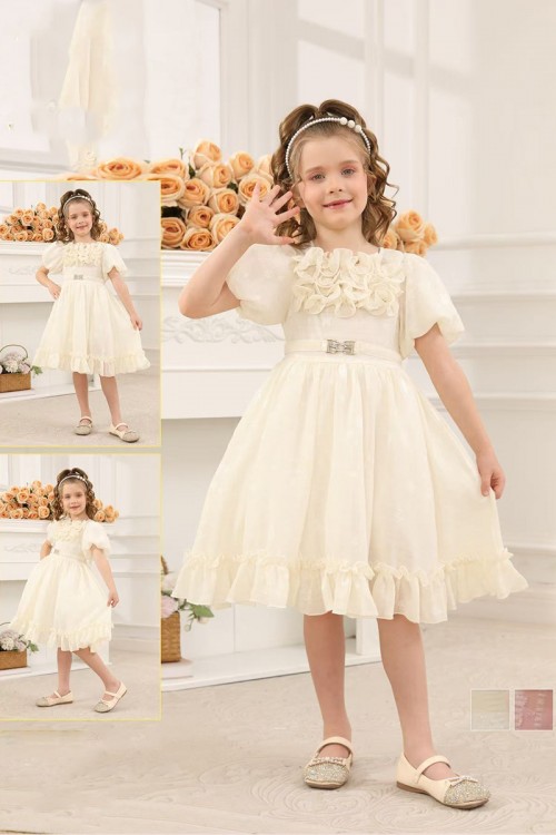 فستان بناتي قصير لون اوف وايت بأكمام قصيرة و بحزام من الخصر