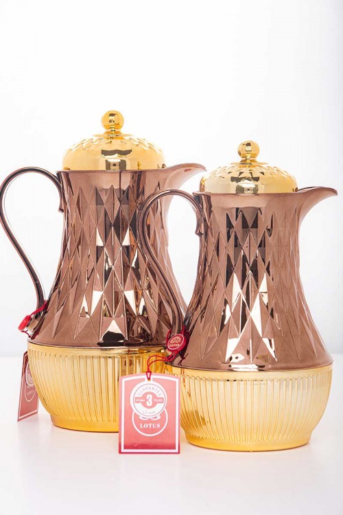 طقم 2 ترامس للقهوة و الشاي لون بني و ذهبي حافظ للحرارة بسعة 1.6 لتر