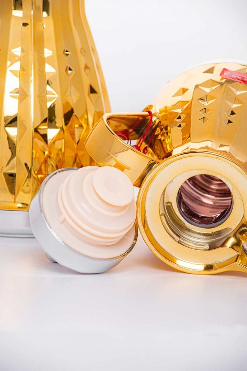 طقم 2 ترامس للقهوة و الشاي لون ذهبي و فضي حافظ للحرارة  بسعة 1.6 لتر