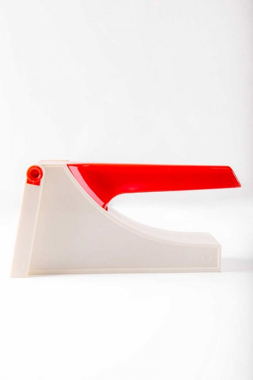 قطاعة بطاطس يدوية بلاستيك  لون أبيض و أحمر بشفرات ستيل حادة مقاومة للصدأ و مقبض كبس مريح للتقطيع