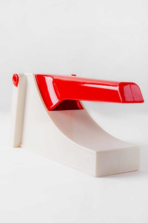 قطاعة بطاطس يدوية بلاستيك  لون أبيض و أحمر بشفرات ستيل حادة مقاومة للصدأ و مقبض كبس مريح للتقطيع