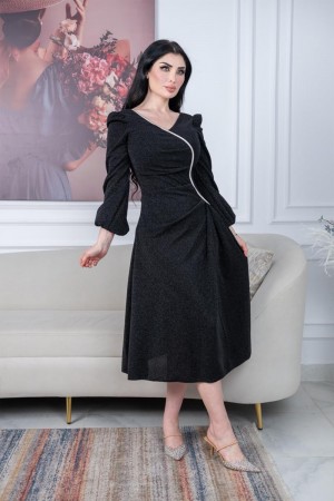 فستان نسائي ميدي لون أسود لماع بأكمام طويلة مزين بستراس فضي