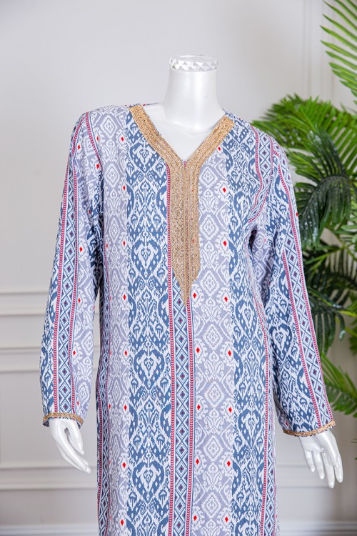 قميص نسائي طويل ملون بياقة كلفة مطرزة لون بيج ذو أكمام طويلة