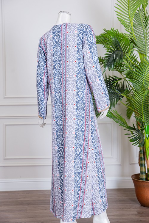 قميص نسائي طويل ملون بياقة كلفة مطرزة لون بيج ذو أكمام طويلة