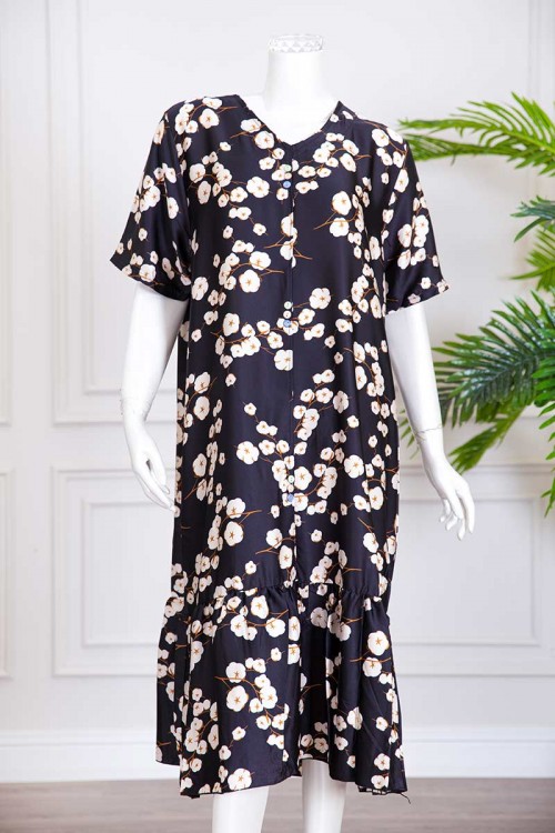 قميص نسائي قصير لون أسود مزين بطبعات ورود و أزرار ملونة من الأمام ذو أكمام قصيرة