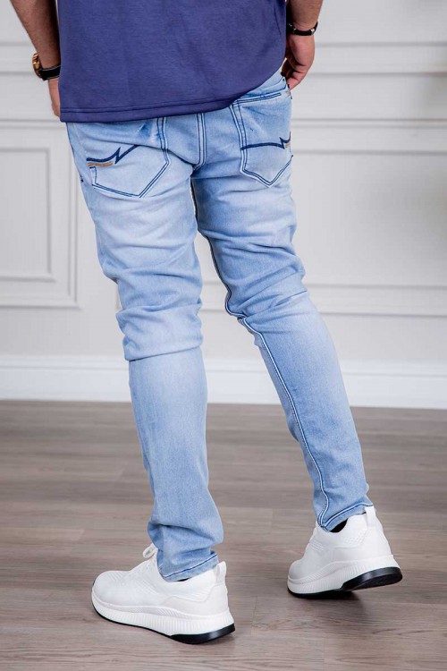 بنطلون رجالي جينز لون سماوي بجيوب من الجانبين و الخلف