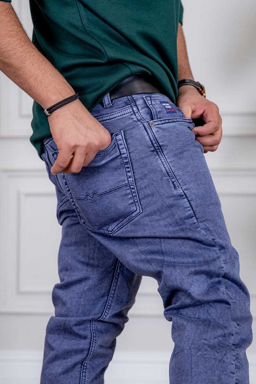 بنطلون رجالي جينز لون أزرق بجيوب من الجانبين و الخلف