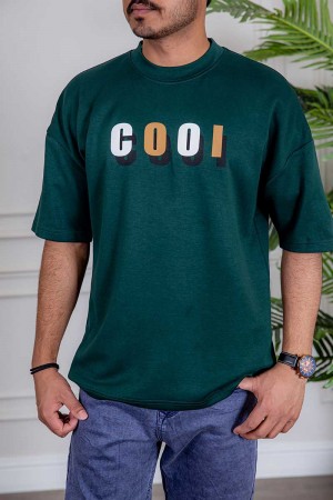 تيشيرت رجالي لون أخضر غامق بكتابات من الأمام
