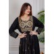 جلابية نسائية لون أسود مزينة بتطريز ذهبي بياقة دائرية و رباط على الخصر