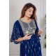 جلابية نسائية لون أزرق مزينة بتطريز ذهبي ذو أكمام ميدي و رباط على الخصر