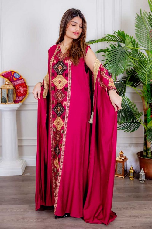 جلابية نسائية قطعتين لون وردي غامق بتطريز ذهبي و بزخارف ملونة