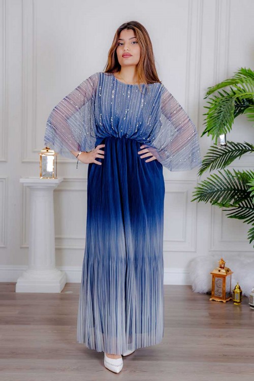 فستان نسائي لون كحلي بتدرجات لونية و قماش شيفون من الأعلى مزين باللؤلؤ و الفصوص و بخصر مزموم