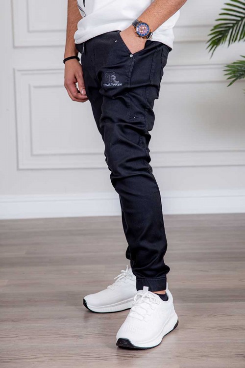 بنطلون رجالي لون أسود بجيوب من الجانبين و الخلف و برباط في الخصر