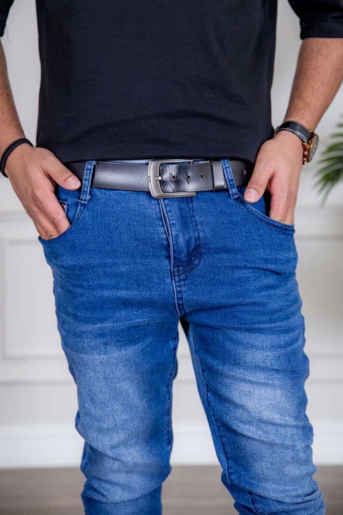 بنطلون رجالي جينز لون أزرق بجيوب من الجانبين و الخلف