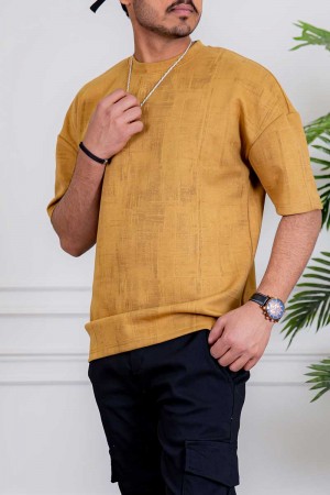 تيشيرت رجالي لون أصفر بياقة دائرية 