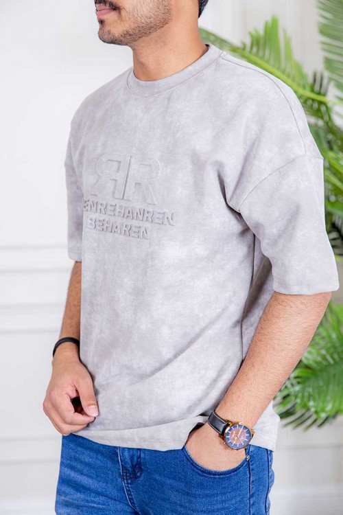 تيشيرت رجالي لون رمادي بكتابات من الأمام