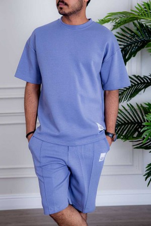 طقم رياضي رجالي تيشيرت و شورت لون موف بطبعات و جيوب من الأمام و الخلف و رباط في الخصر 