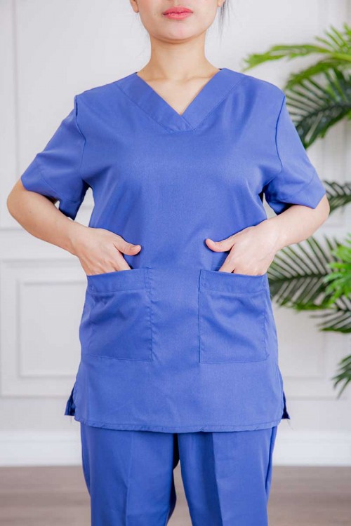 زي عاملة قطعتين متعددة الألوان بلوزة قصة سبعة بأكمام قصيرة و جيوب من الأمام و بنطلون طويل