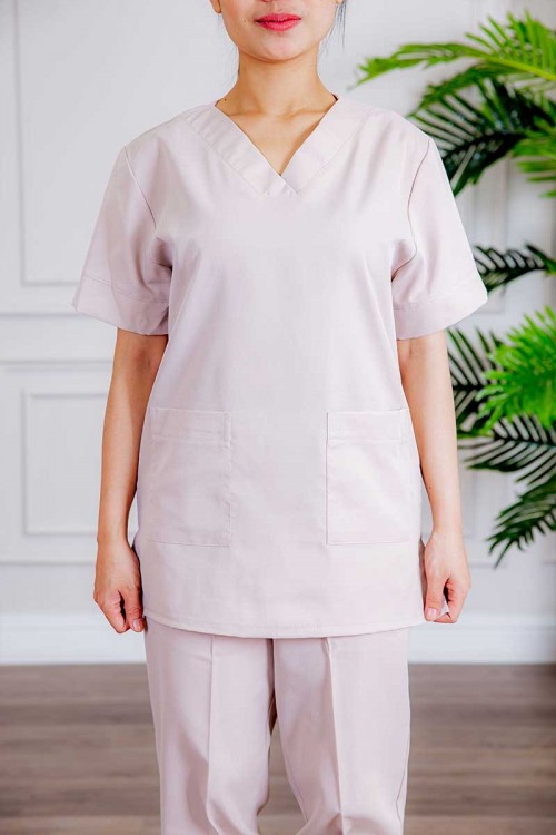 زي عاملة قطعتين متعددة الألوان بلوزة قصة سبعة بأكمام قصيرة و جيوب من الأمام و بنطلون طويل