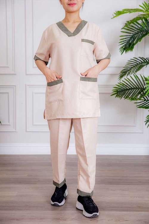 زي عاملة قطعتين متعددة الألوان بلوزة قصة سبعة بأكمام قصيرة و جيوب من الأمام و بنطلون طويل