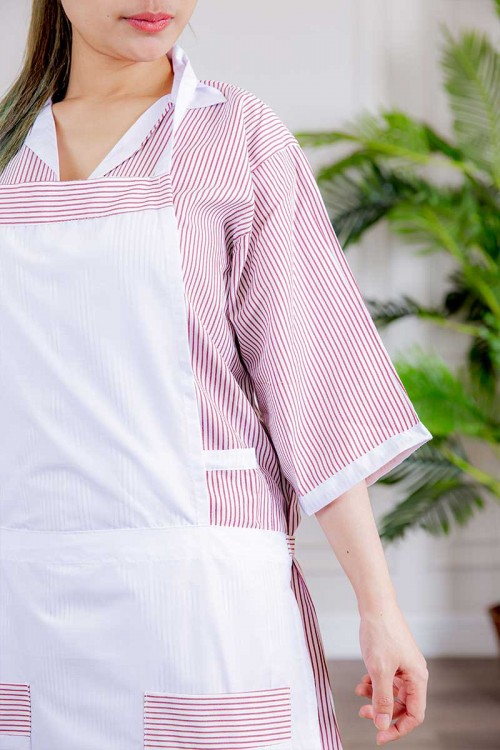 زي عاملة 3 قطع متعددة الألوان بلوزة طويلة بياقة مطوية و جيوب من الأمام ذو أكمام ميدي و بنطلون طويل و مريلة منفصلة