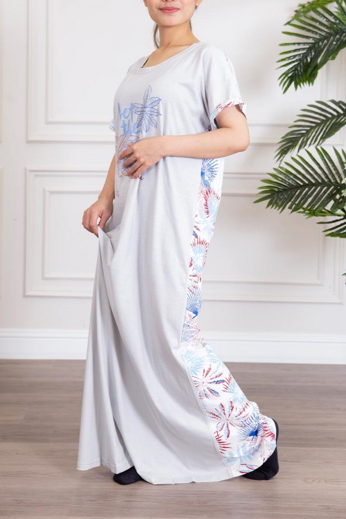 قميص نسائي طويل بكتابات و طبعات من الأمام مشجر من الخلف ذو أكمام قصيرة