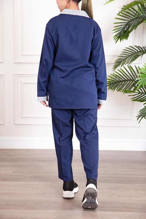 زي عاملة قطعتين متعددة الألوان بلوزة بياقة مطوية و جيوب و أزرار من الأمام ذو أكمام طويلة و بنطلون طويل