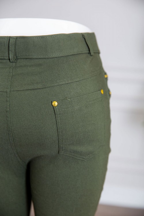 بنطلون نسائي متعدد الألوان بسحابات من الجانبين و جيوب من الخلف