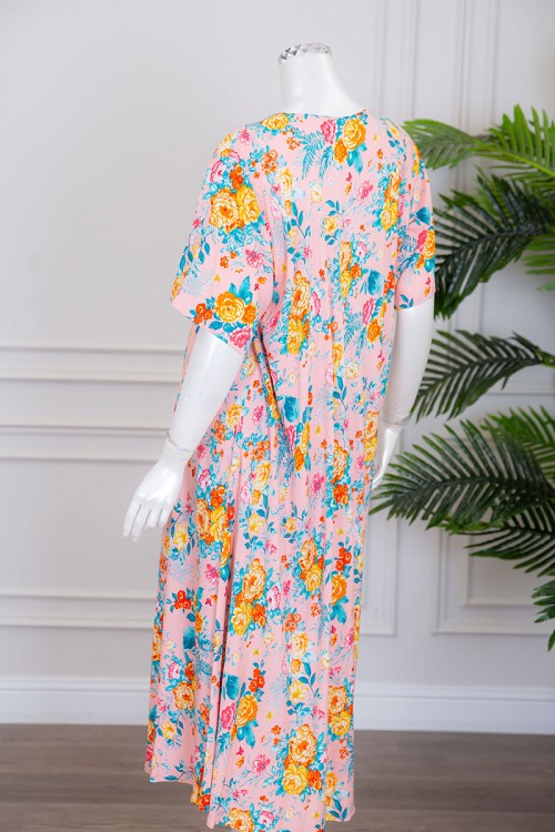 قميص نسائي متعدد الألوان مزين بطبعات من الورود بياقة سبعة و أكمام قصيرة