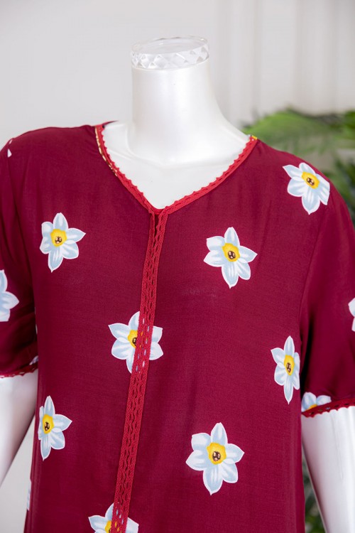 قميص نسائي مغربي طويل لون أحمر مزين بطبعات من الورود ذو أكمام قصيرة