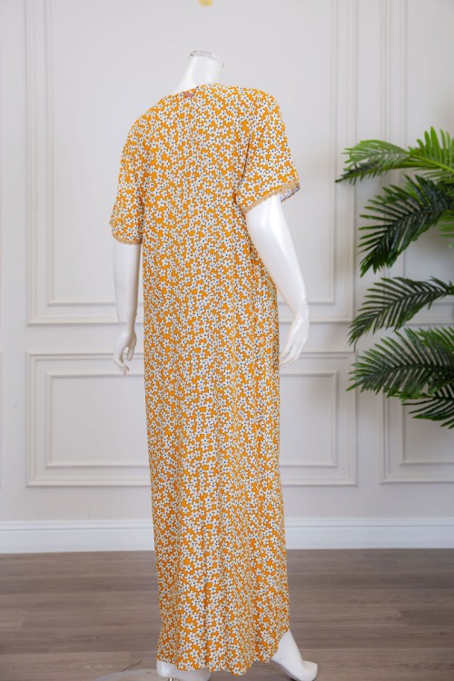 قميص نسائي طويل لون أصفر بياقة دائرية مزين بالورود ذو أكمام قصيرة