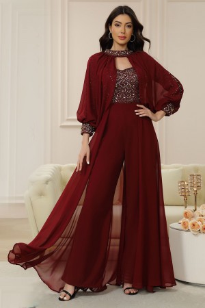 جمبسوت لون عودي متصل بأكمام شيفون و ياقة عالية و مزينة بالكريستال 