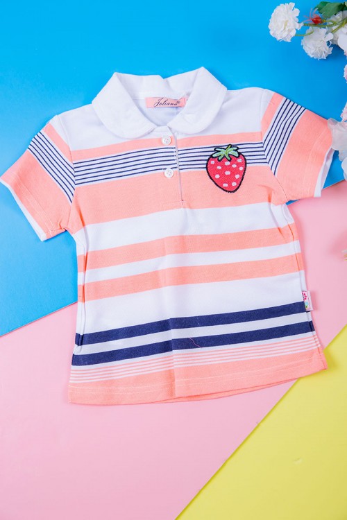 طقم بناتي قطعتين بلوزة مخططة متعدده الالوان بأزرار من الأمام مع شورت جينز بخصر مطاطي و جيوب من الجانبين