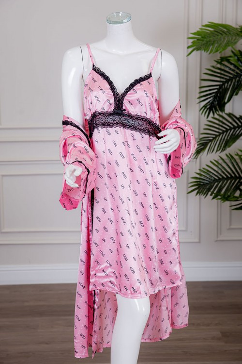 قميص نوم لانجري متعدد الألوان ميدي قطعتين قماش ساتان مزين بكتابات و كلفة من الأطراف و رباط في الخصر