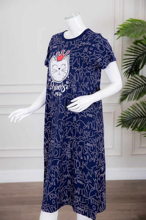 قميص نسائي ميدي متعدد الألوان بياقة دائرية مزين برسومات و كتابات ذو أكمام قصيرة