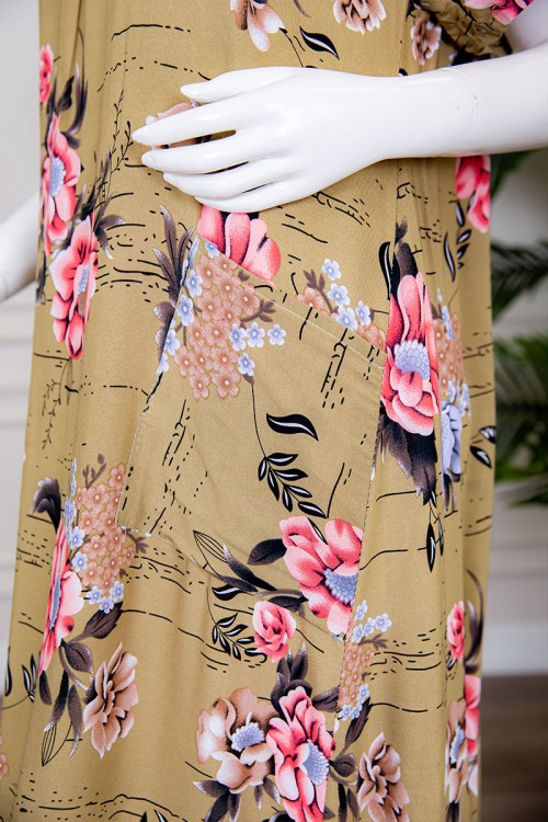 قميص نسائي ميدي لون بيج غامق مزين بالورود بياقة قصة سبعة ذو أكمام قصيرة