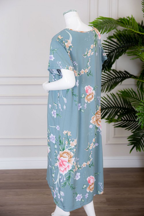 قميص نسائي ميدي لون سماوي مشجر بياقة دائرية ذو أكمام قصيرة