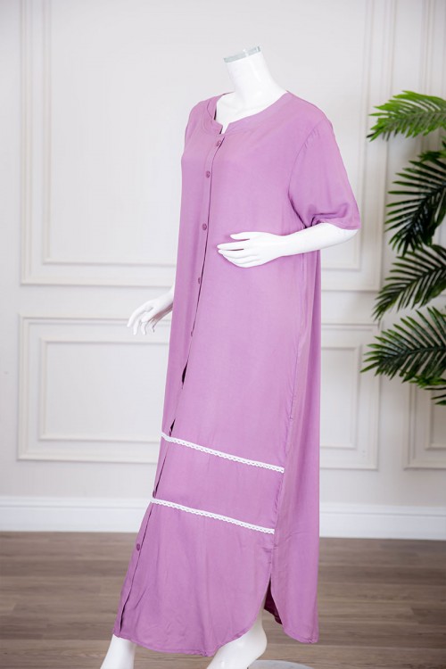 قميص نسائي طويل لون موف بياقة دائرية بأزرار من الأمام ذو أكمام قصيرة